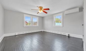 31 Darling St, Acushnet, MA 02743