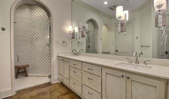 7470 Sevenoaks Ave, Baton Rouge, LA 70806