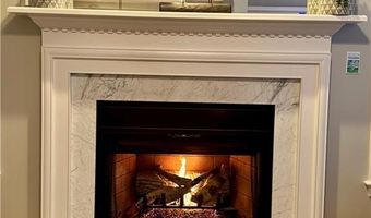 34 Marian Ave, Narragansett, RI 02882