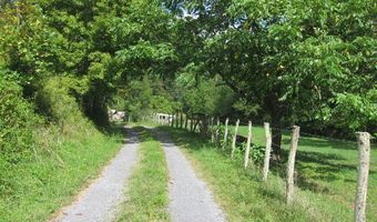 43 Sanctuary Ln, Alderson, WV 24910