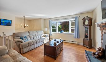 272 Westwoods Ter, Bristol, CT 06010