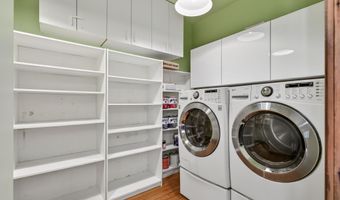 19 Gresham St, Ashland, OR 97520
