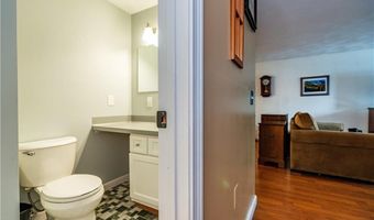 100 Scenery Ln, Johnston, RI 02919