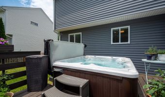 1231 Edgewater Ln, Antioch, IL 60002