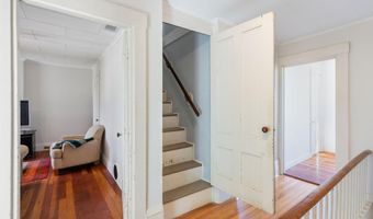 11 Linden St, Bath, ME 04530
