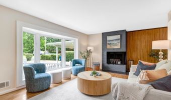 4808 BRADFORD Dr, Annandale, VA 22003