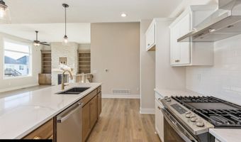 413 NE 59th St, Ankeny, IA 50021