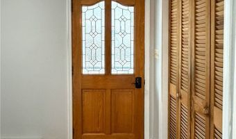 2812 Ogden Pl, Utica, NY 13501