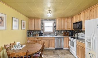 135 S Montana Ave, Absarokee, MT 59001