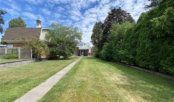 820 Club Ave E, Allentown, PA 18109