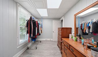 225 Seeley St, Adrian, MI 49221
