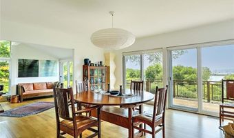 25 Fort Hill Rd, Bristol, RI 02809