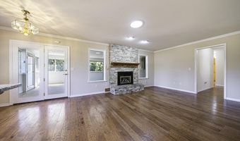 938 Cypress Point Loop, Ashland, OR 97520