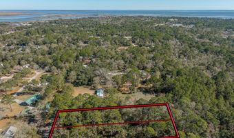 34 Gibson Rd, Apalachicola, FL 32320