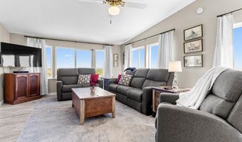 67425 N Lob Ln, Benton City, WA 99320