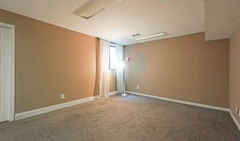 1104 Netherton Ct, Amherst, NY 14051