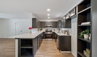18 S Hampstead Ln, Bella Vista, AR 72714