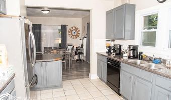 311 S D St, Albia, IA 52531