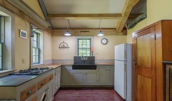 94 Cold Pond Rd, Acworth, NH 03601