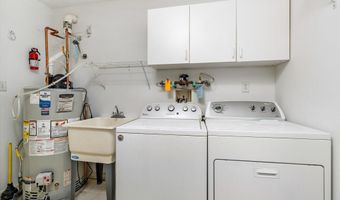 10 Powderhorn Way, Allentown, NJ 08501