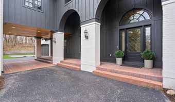 1100 Skyevale Dr NE, Ada, MI 49301