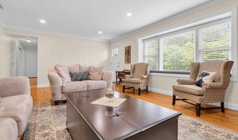 633 Spray Ave, Beachwood, NJ 08722
