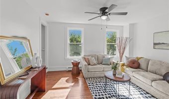 1 Cray St, Cumberland, RI 02864