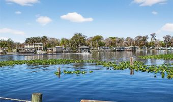 1640 JUNO Trl 102A, Astor, FL 32102