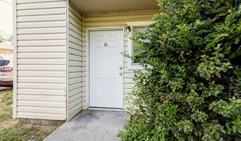 3419 Hospital Rd 6, Pascagoula, MS 39581
