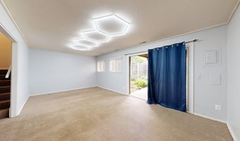 2609 Meade Ct, Ann Arbor, MI 48105