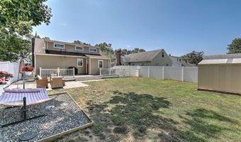 9 Norman St, Cumberland, RI 02864