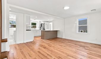 38 Winsor St, Cumberland, RI 02864