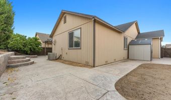 1351 Shadow Ln, Fernley, NV 89408