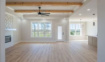 240 Michelle Dr, Beebe, AR 72012