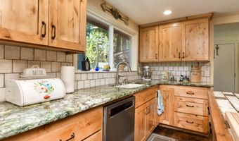16232 E 1st St, Bayview, ID 83803