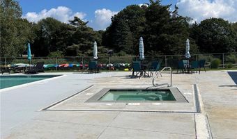40 Web Ave 221, North Kingstown, RI 02852