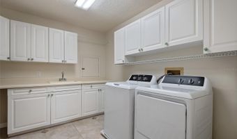 5608 BEAR LAKE Cir, Apopka, FL 32703