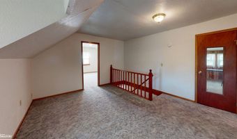 134 E Main St, Agency, IA 52530