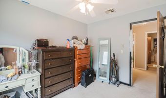 15 W Meadow Dr, Albany, NY 12203