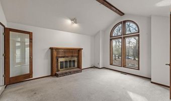 22020 171 St, Basehor, KS 66007