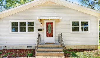922 S Oak Ave, Aurora, MO 65605