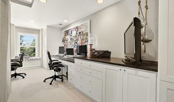 161 Sunnyview Dr, Ashland, OR 97520