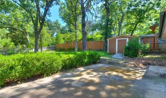 6829 NW 27th St, Bethany, OK 73008