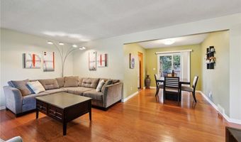 948 Norwood Ave, Anoka, MN 55303