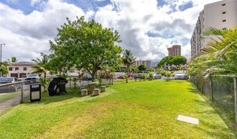 5210 Likini St 1401, Honolulu, HI 96818