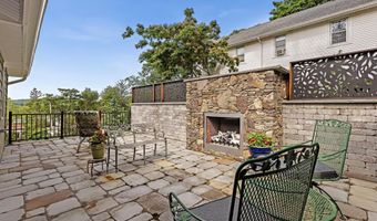 45 Mountainside Ave, Atlantic Highlands, NJ 07716