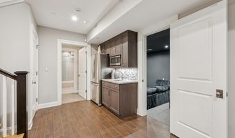 5120 WESSLING Ln, Bethesda, MD 20814
