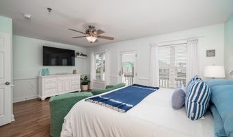 202 Dobbs St C, Atlantic Beach, NC 28512