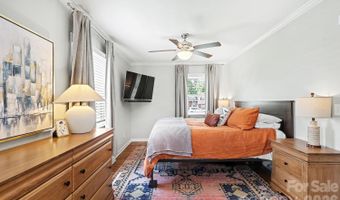 3330 Woodleaf Rd, Charlotte, NC 28205
