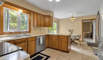 25 Fifth Ave, Amherst, NY 14221